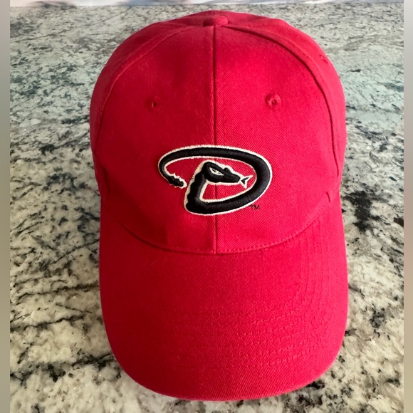 Official Arizona Diamondbacks Red Embroidered Ball Cap Hat NWOT - Picture 2 of 11